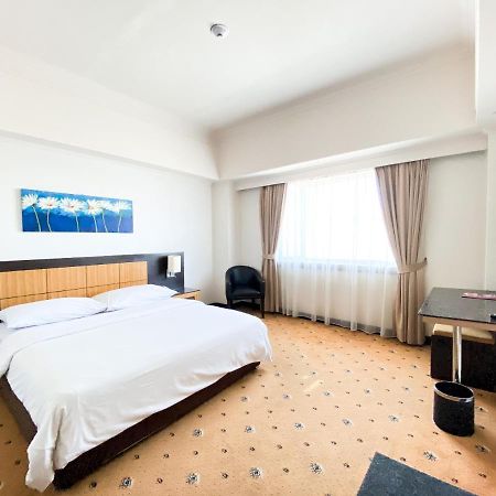 Orchardz Jayakarta Hotell Exteriör bild