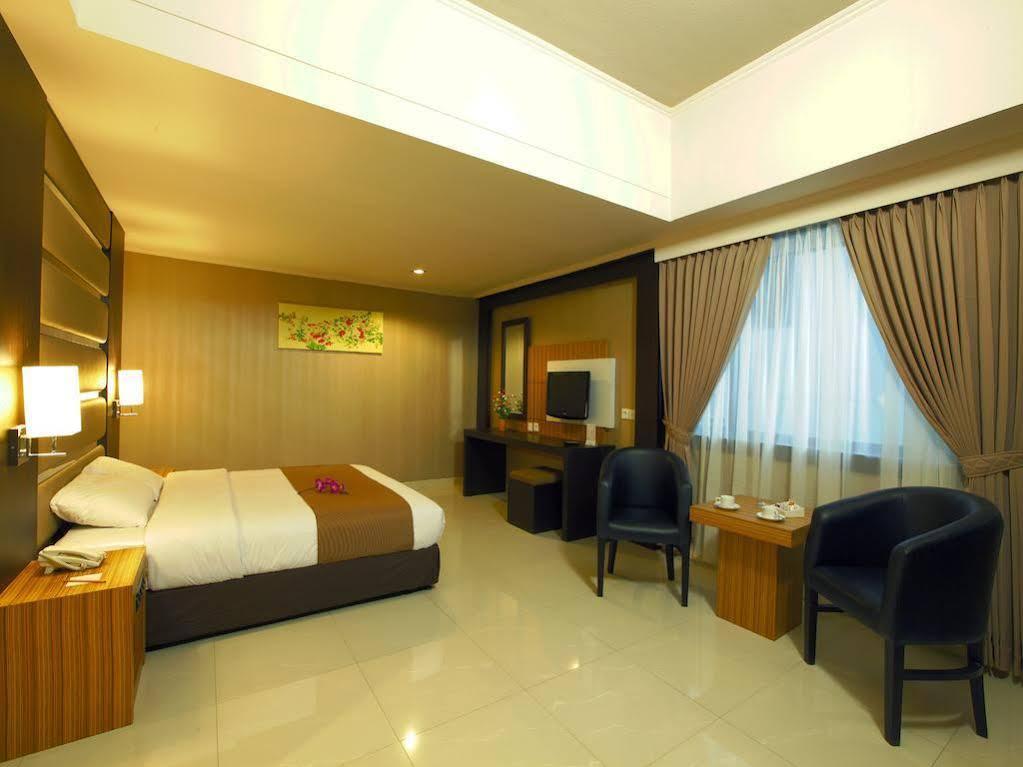 Orchardz Jayakarta Hotell Exteriör bild