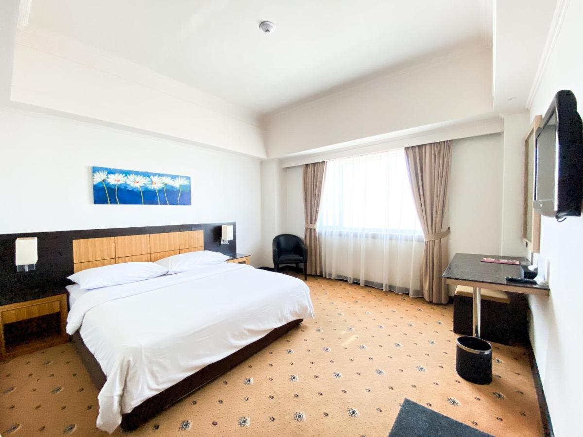 Orchardz Jayakarta Hotell Exteriör bild