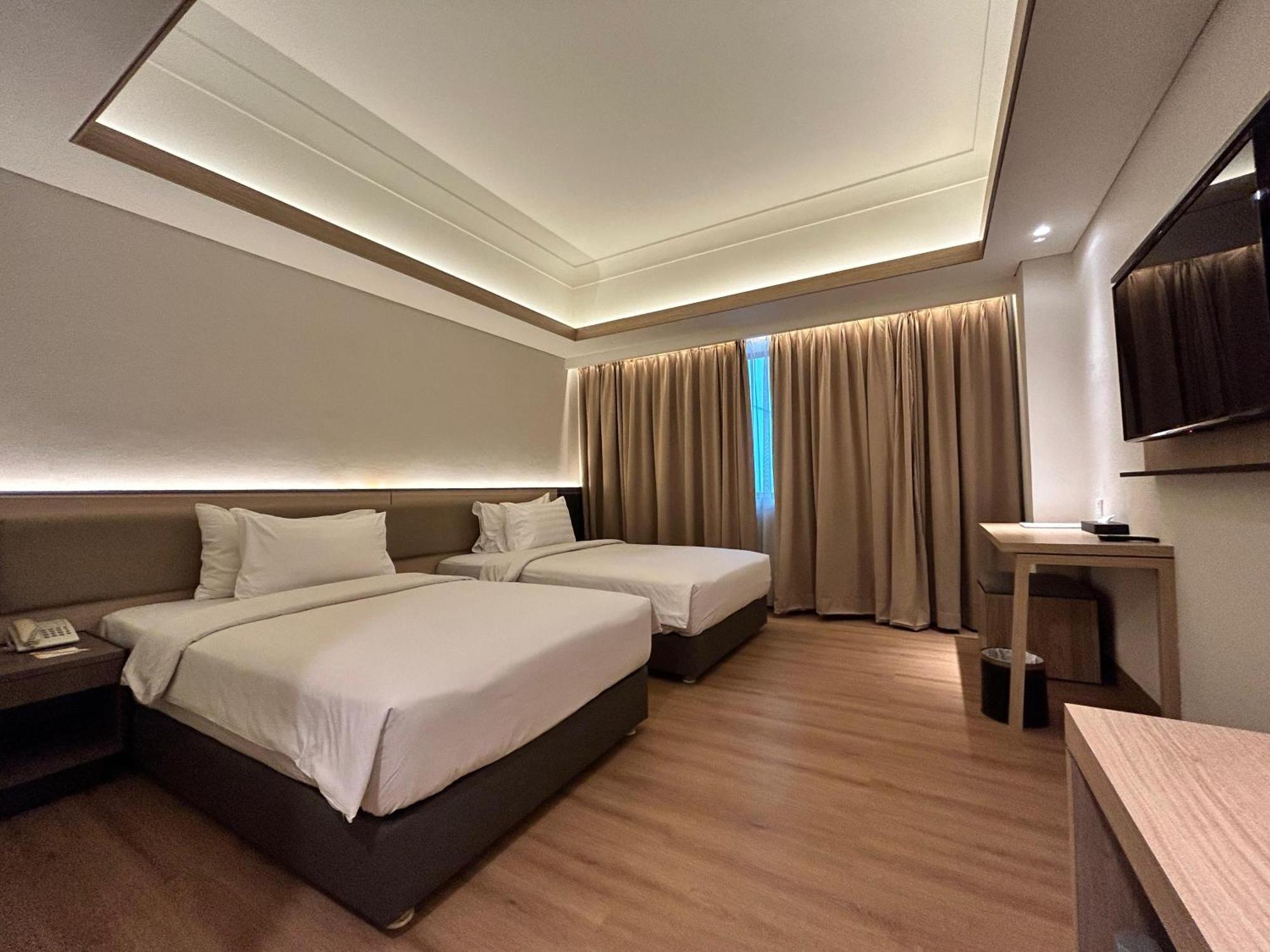 Orchardz Jayakarta Hotell Exteriör bild