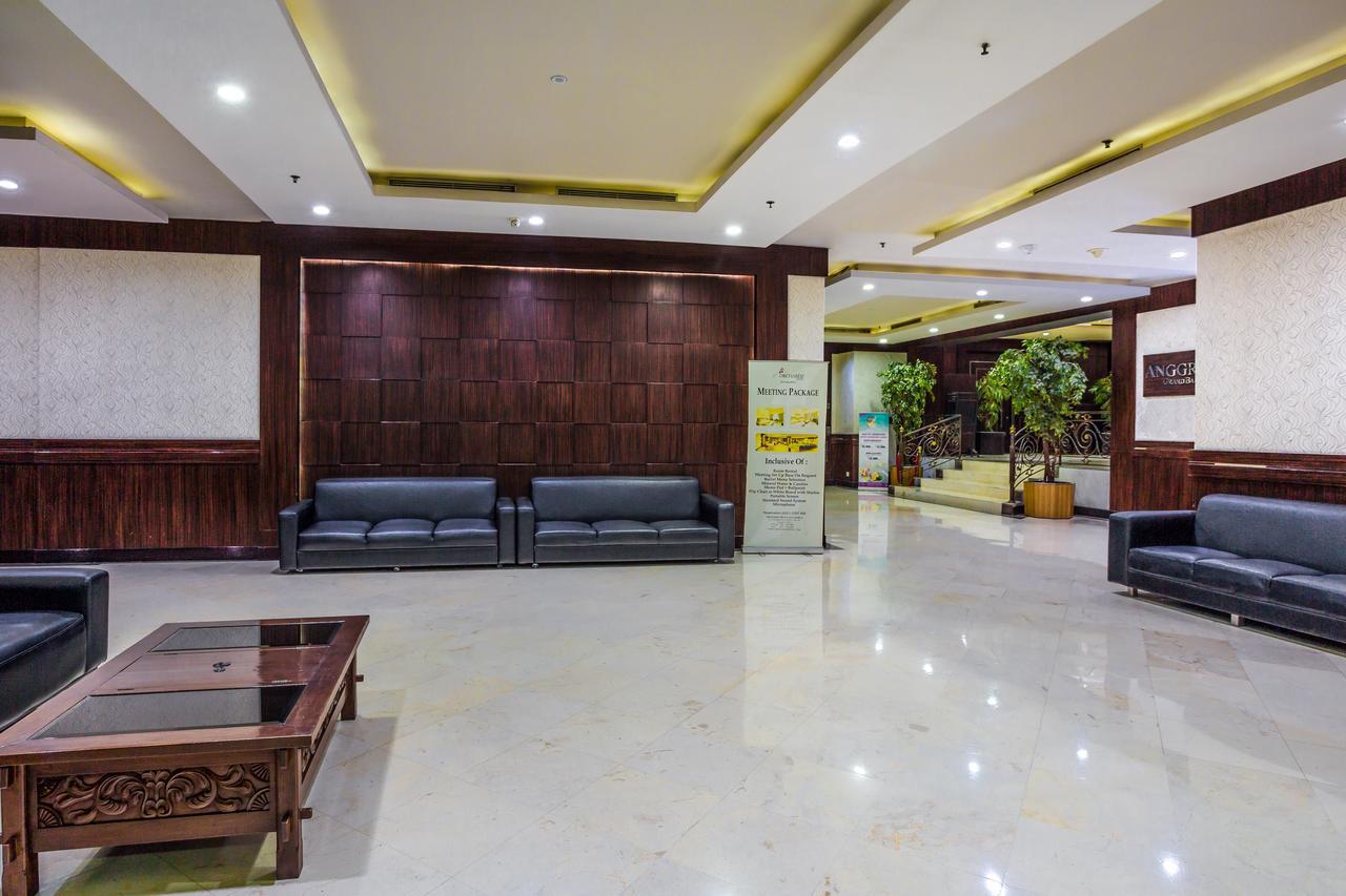 Orchardz Jayakarta Hotell Exteriör bild