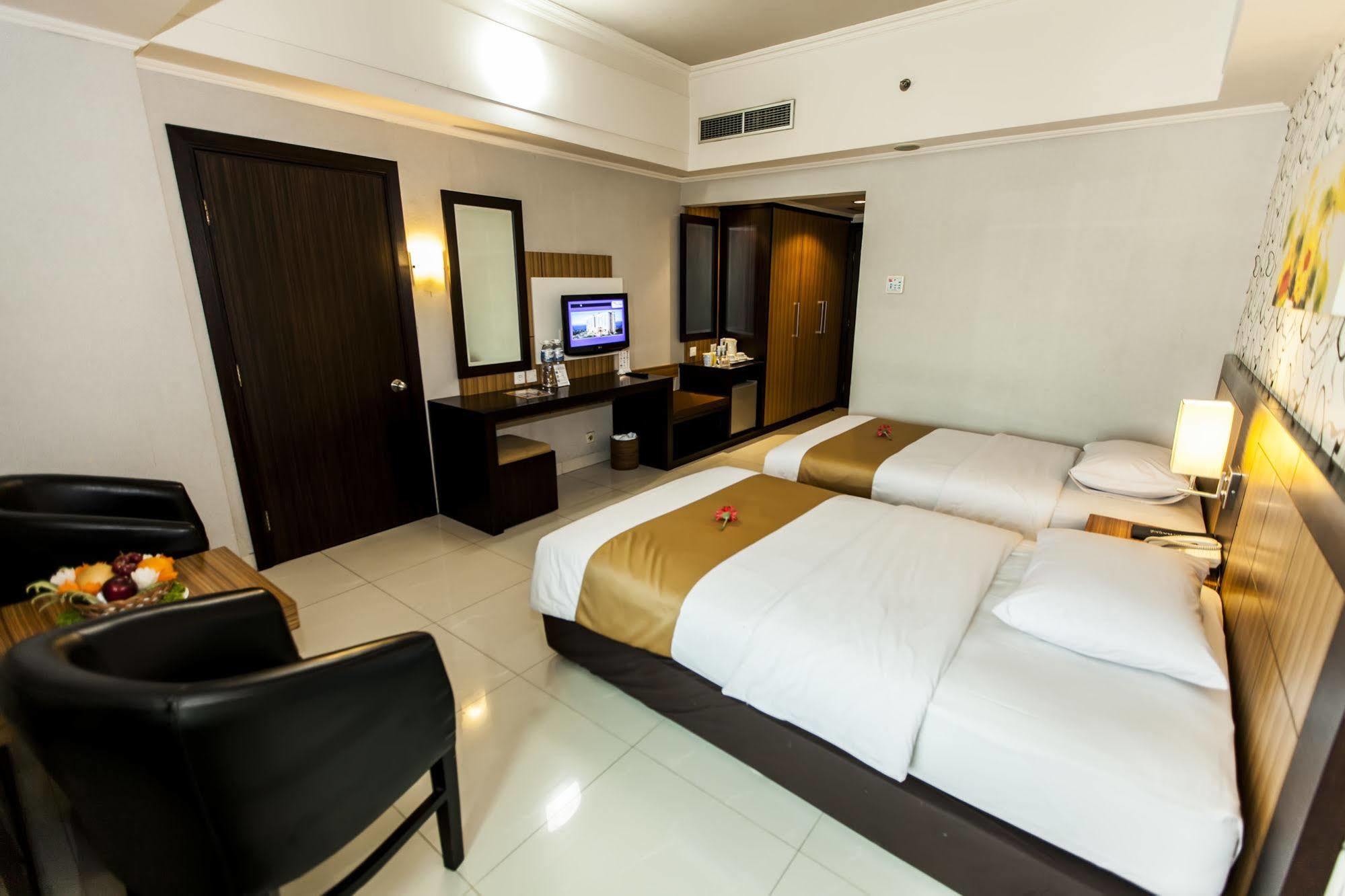 Orchardz Jayakarta Hotell Exteriör bild
